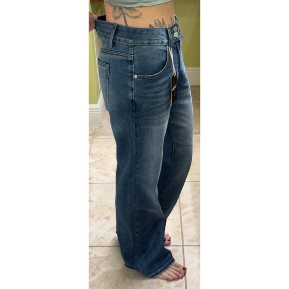 Flamingals XS NWT Dual Button mid waist straight leg jeans denim $59.99 retail - Picture 5 of 11